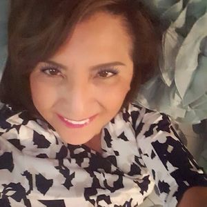 Meet your Posher, Lidia